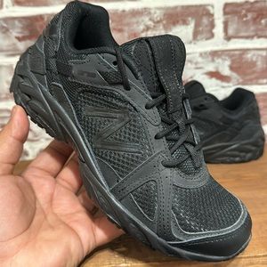 New Blance 570 All Terrain SureGrip Women’s Sz 7